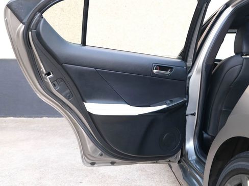 Used 2022 Lexus IS 350 F Sport image 23