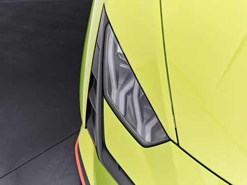 Used 2023 Lamborghini Huracan Tecnica RWD image 21