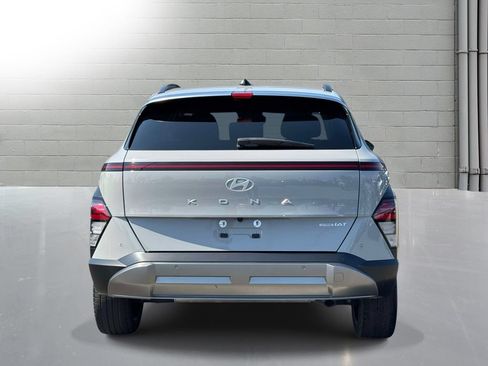 Used 2024 Hyundai Kona Limited AWD/4WD image 7