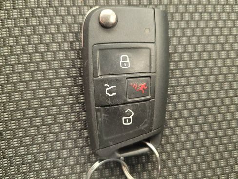 Used 2019 Volkswagen Jetta S w/ Driver Assistance Package FWD image 32