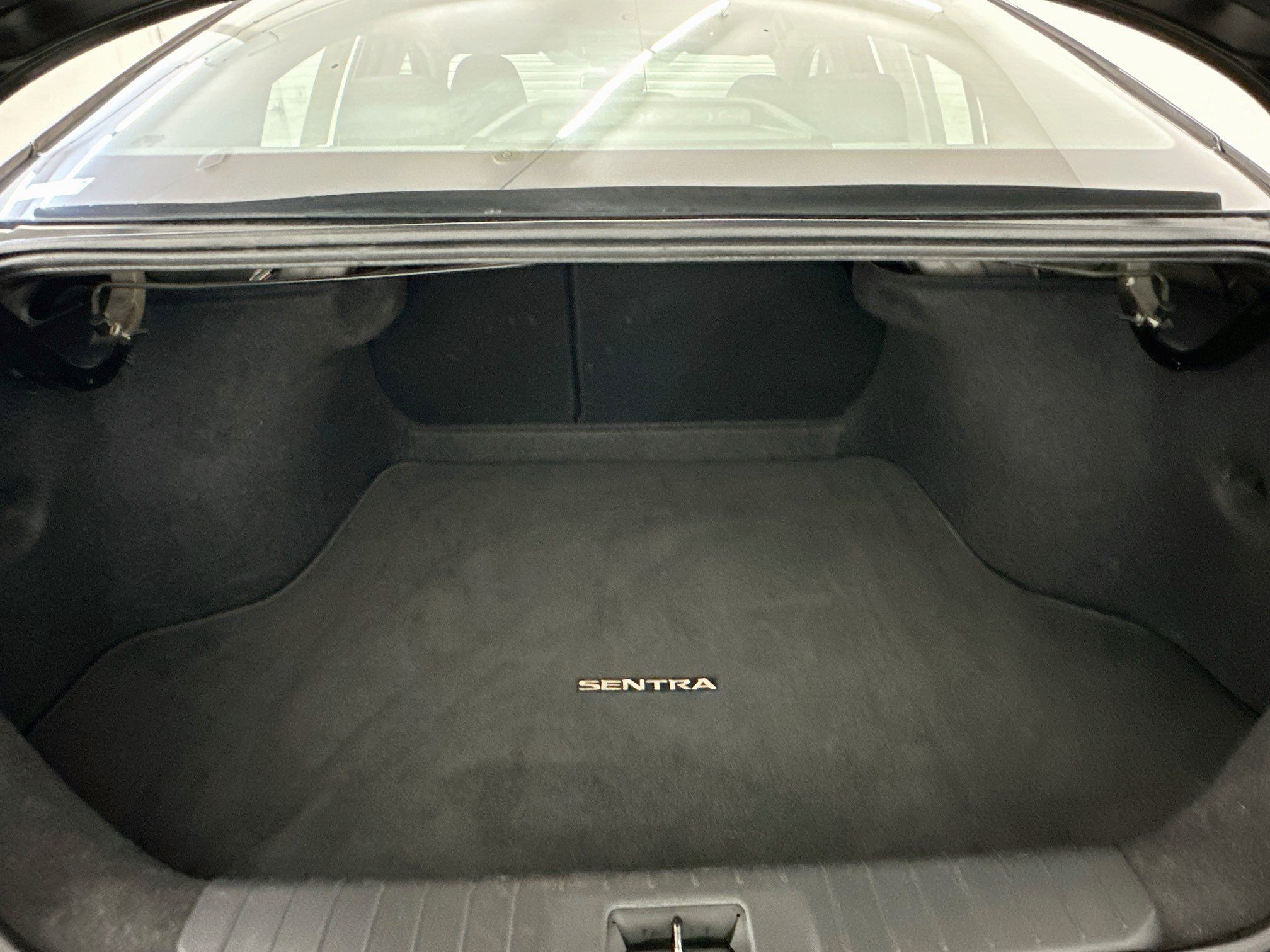 Used 2025 Nissan Sentra SV FWD image 29