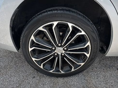 Used 2014 Toyota Corolla S Premium w/ Driver Convenience Package FWD image 27