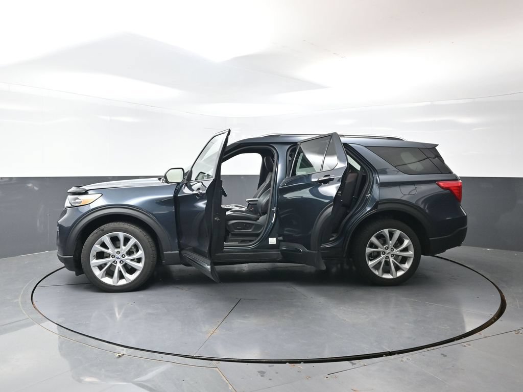 Used 2022 Ford Explorer Platinum w/ Equipment Group 601A AWD/4WD image 61