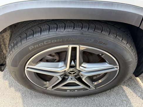 Used 2023 Mercedes-Benz GLB 250 4MATIC image 8