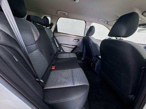 Used 2023 Nissan Rogue SV image 32