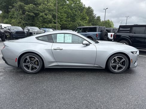 Used 2024 Ford Mustang Coupe RWD image 8
