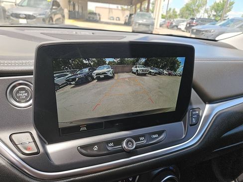 Used 2025 Chevrolet Blazer LT FWD image 22