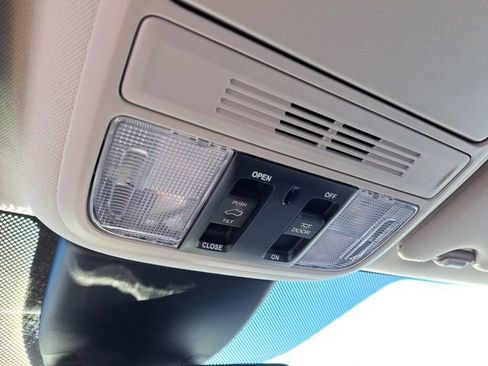 New 2026 Honda Odyssey Elite image 18