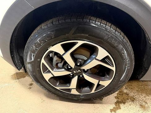 Used 2020 Kia Sportage LX image 30
