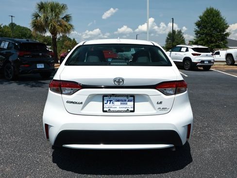 Used 2022 Toyota Corolla LE FWD image 7