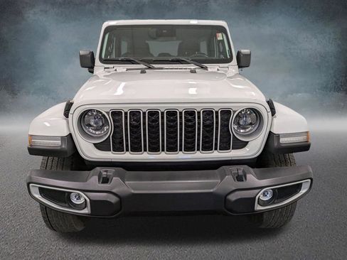 Used 2024 Jeep Wrangler Sahara image 2