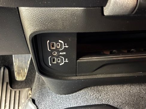 Used 2024 RAM 2500 Tradesman w/ Chrome Appearance Group image 35