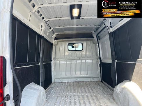 Used 2024 RAM ProMaster 2500 w/ Convenience Group image 8