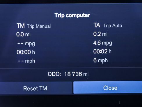 Certified 2023 Volvo XC60 B5 Plus w/ Protection Package Premier image 13