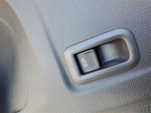 New 2026 Volkswagen Tiguan SEL R-Line image 31