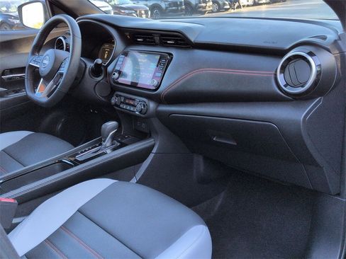 Used 2024 Nissan Kicks SR w/ SR Premium Package image 20