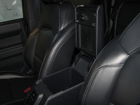 Used 2025 Ford Bronco Outer Banks AWD/4WD image 18