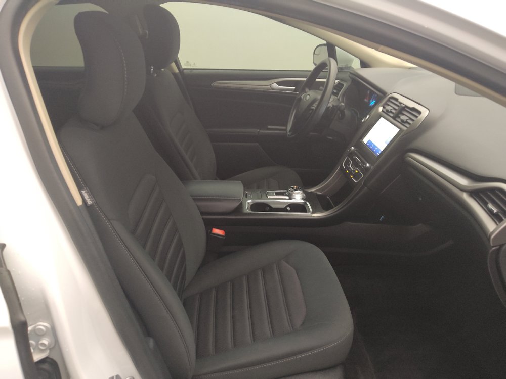 Used 2018 Ford Fusion SE w/ Fusion SE Technology Package FWD image 21