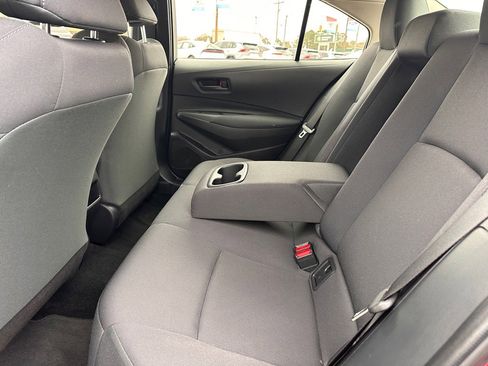 Used 2022 Toyota Corolla LE image 12