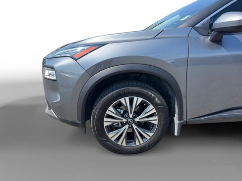 Used 2023 Nissan Rogue SV FWD image 9