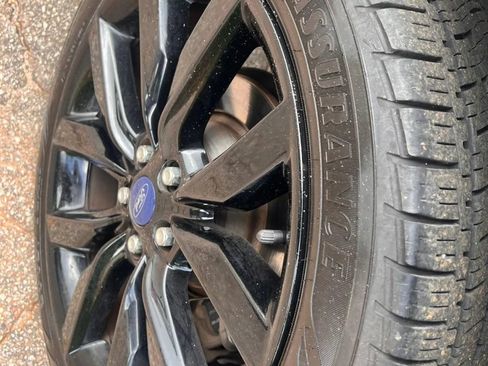 Used 2018 Ford Escape SE w/ SE Sport Appearance Package FWD image 26