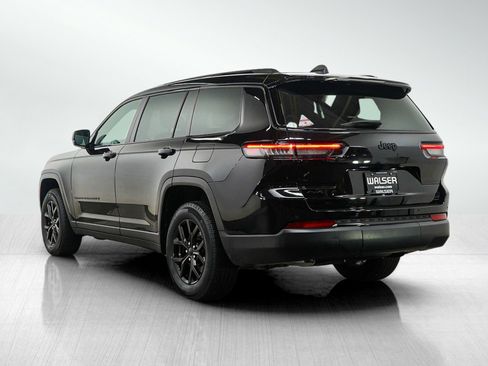 Used 2025 Jeep Grand Cherokee L Laredo AWD/4WD image 3