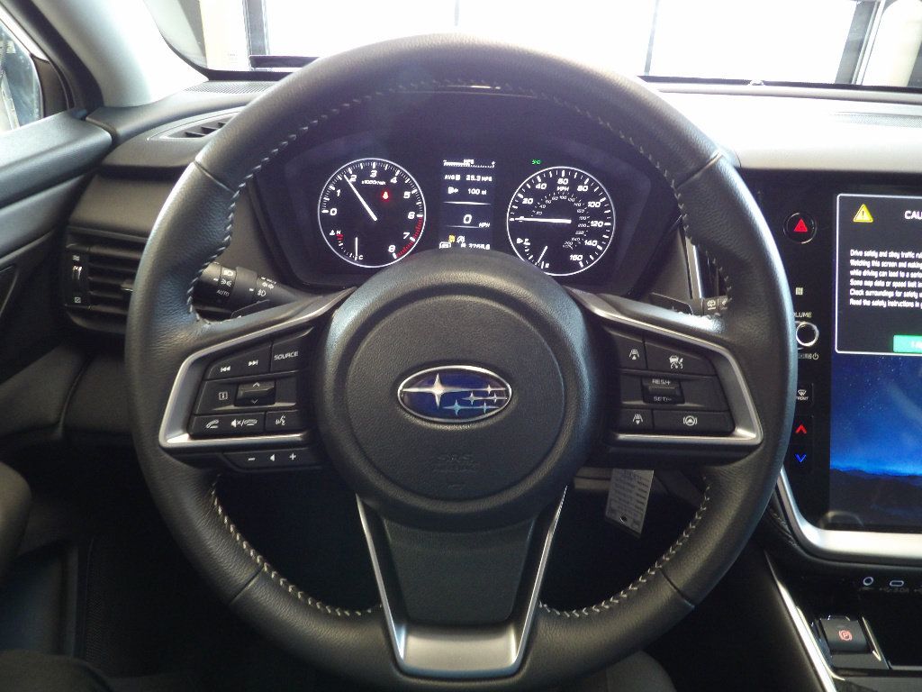 Used 2025 Subaru Outback Premium AWD/4WD image 27