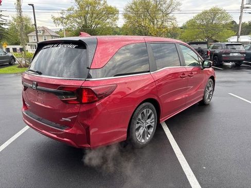 Certified 2026 Honda Odyssey Touring image 7