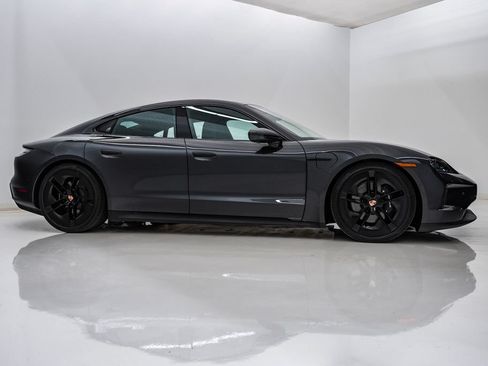 Certified 2025 Porsche Taycan AWD/4WD image 9