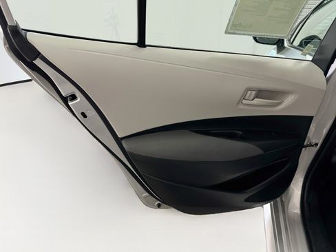 Used 2025 Toyota Corolla LE FWD image 27