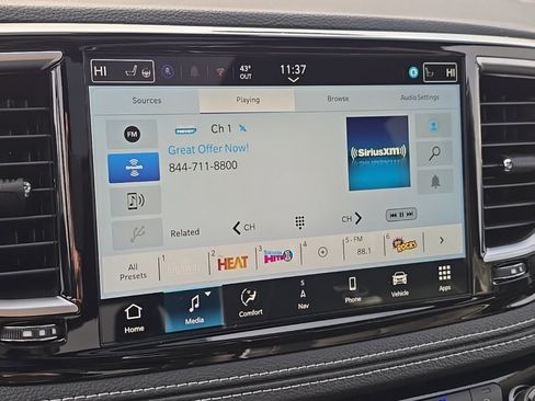 New 2026 Chrysler Pacifica Limited w/ S Appearance Package image 27