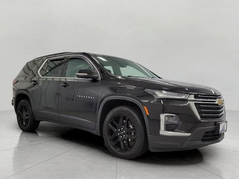 Used 2023 Chevrolet Traverse LT image 1