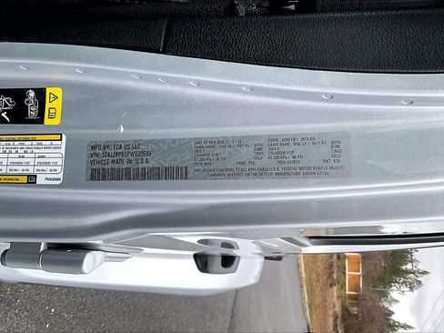 Used 2023 Jeep Wrangler Sahara image 21