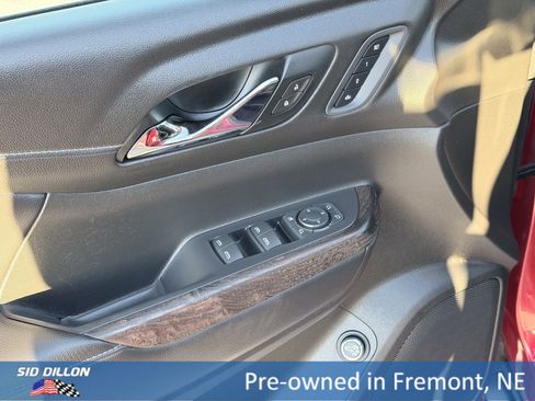 Used 2021 GMC Acadia Denali w/ Denali Ultimate Package image 14