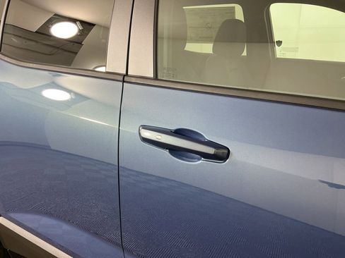 New 2026 Chevrolet Equinox LT w/ Safety and Technology Package AWD/4WD image 12