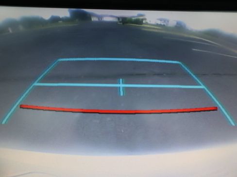 Used 2019 Toyota Highlander XLE AWD/4WD image 39