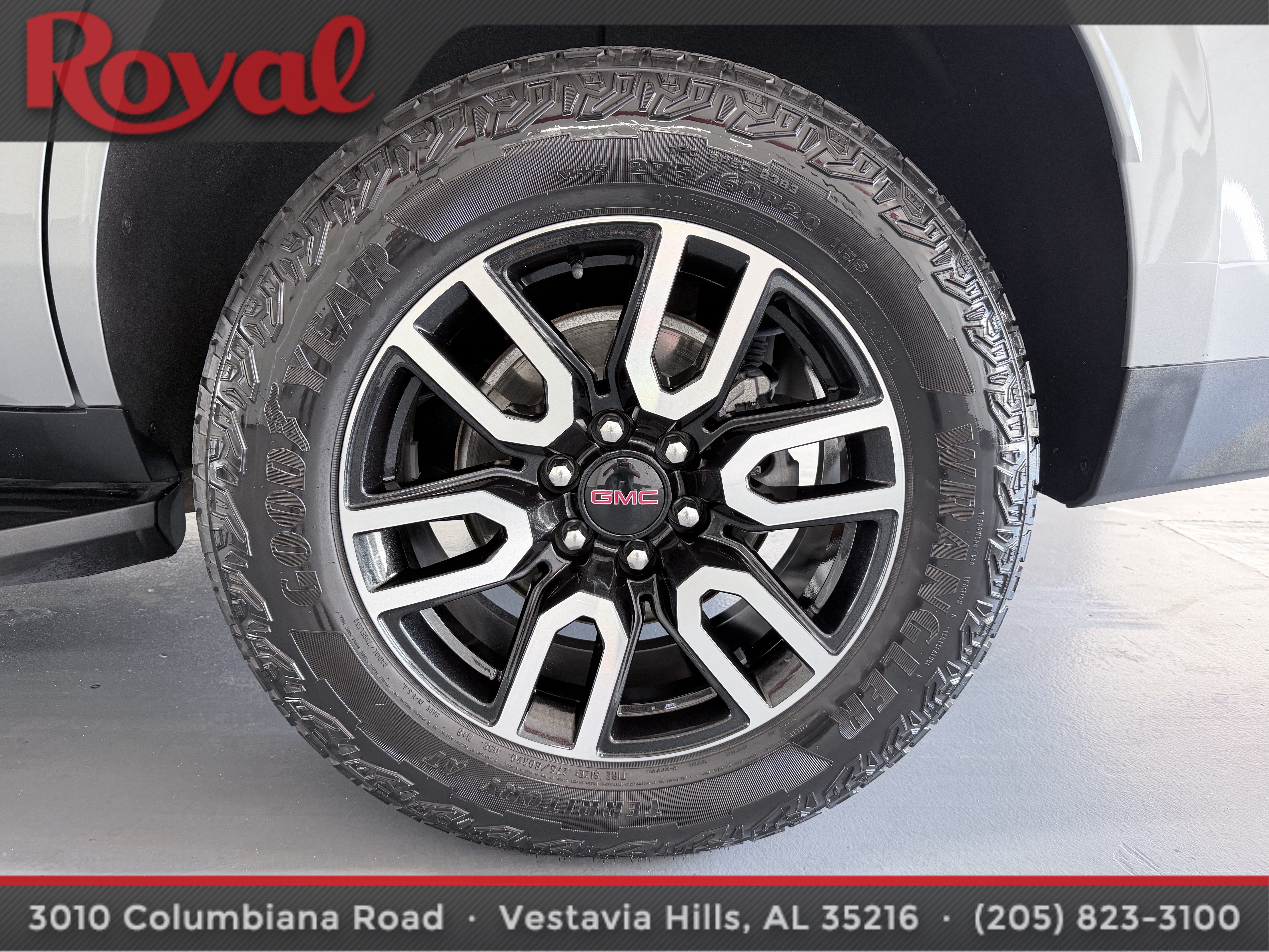 Used 2023 GMC Yukon AT4 AWD/4WD image 11