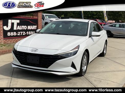 Used 2021 Hyundai Elantra SE FWD image 3