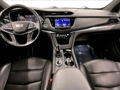 Used 2022 Cadillac XT5 Premium Luxury image 16