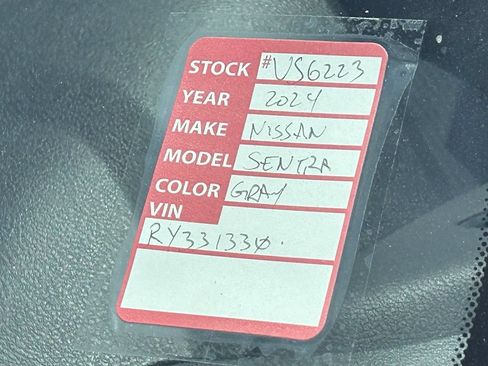 Used 2024 Nissan Sentra SV FWD image 32