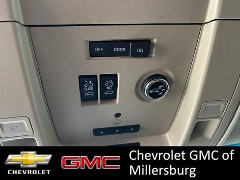 Used 2015 GMC Yukon SLT AWD/4WD image 23