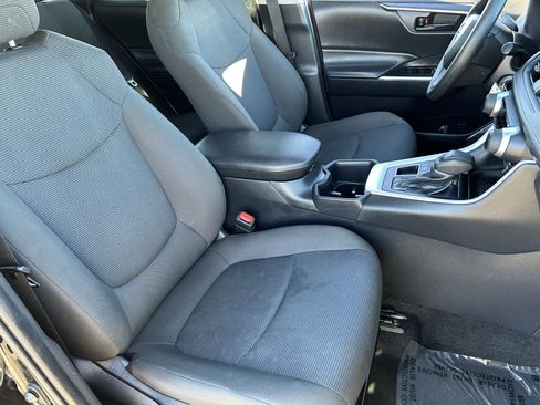 Used 2024 Toyota RAV4 LE image 9