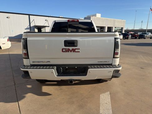 Used 2018 GMC Sierra 1500 Denali w/ Denali Ultimate Package image 4