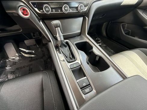 Used 2019 Honda Accord EX image 21
