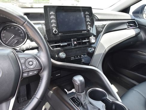 Used 2023 Toyota Camry SE FWD image 10