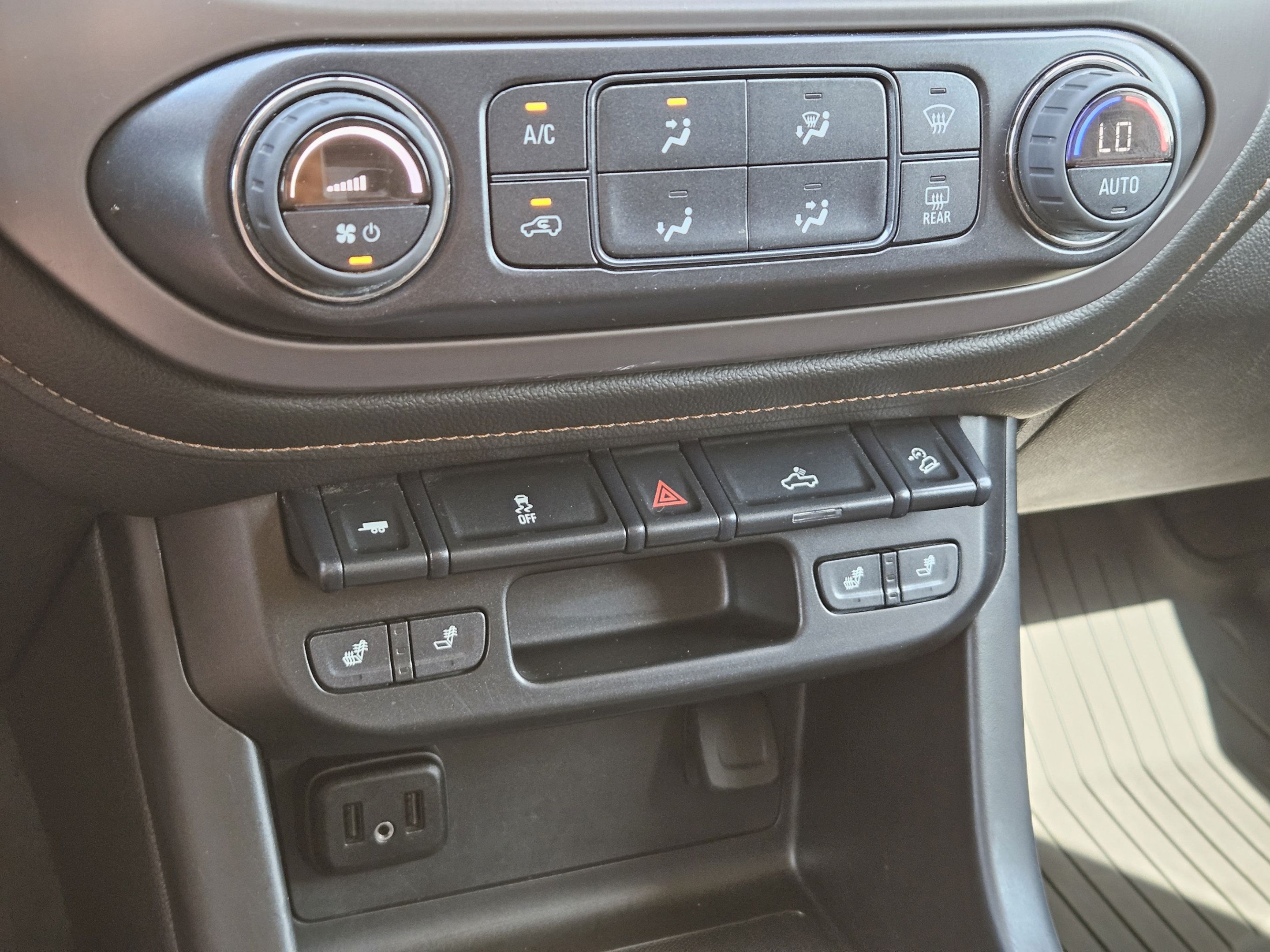 Used 2022 GMC Canyon AT4 AWD/4WD image 17
