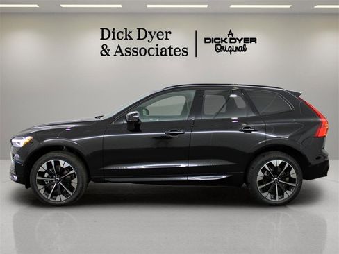 New 2026 Volvo XC60 B5 Plus w/ Protection Package Premier image 5