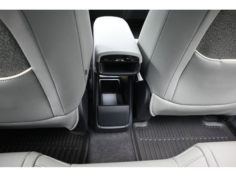New 2026 Volvo EX30 Plus w/ Protection Package Premier AWD/4WD image 13