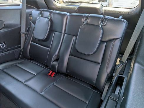 Used 2025 Ford Explorer ST-Line w/ ST-Line Street Pack AWD/4WD image 28