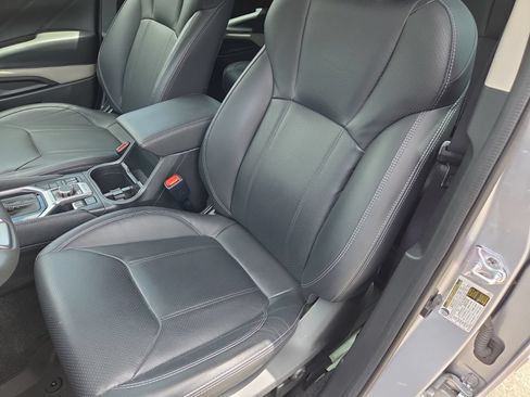 Used 2023 Subaru Forester Limited AWD/4WD image 13